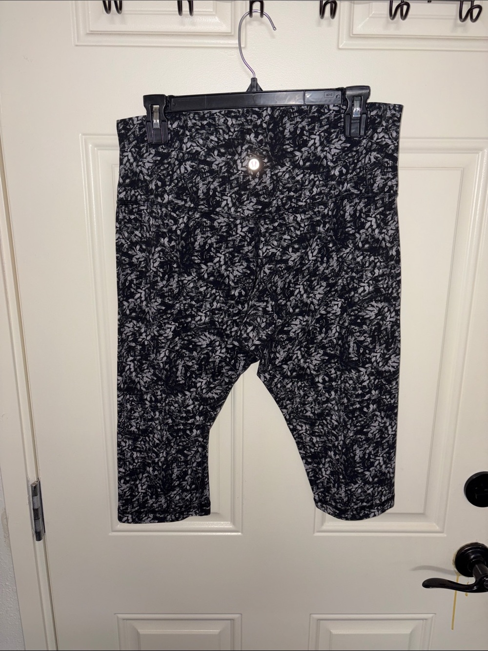 lululemon athletica Black & Gray Kids Capri Leggings